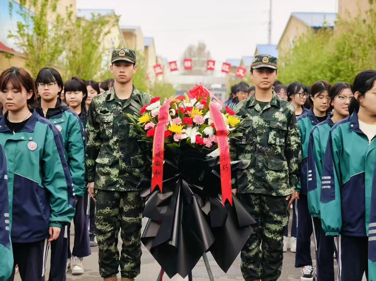 缅怀白求恩，传承医者仁心 —石家庄白求恩医学中等专业学校清明祭扫活动